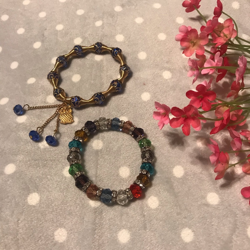 2 bracelets